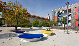 Universitätsplatz 1